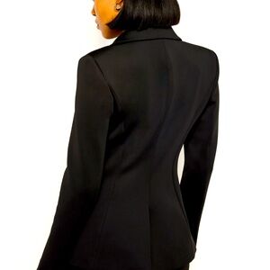 Good American, Scuba boss Blazer. Classy and flattering. Kardashian brand.